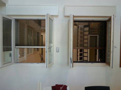 Moustiquaire plissée à ouverture verticale pour fenêtre | F-TC